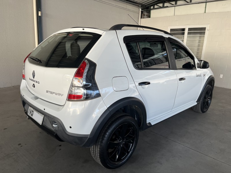 SANDERO 1.6 STEPWAY TWEED 8V FLEX 4P MANUAL - 2014 - CAXIAS DO SUL