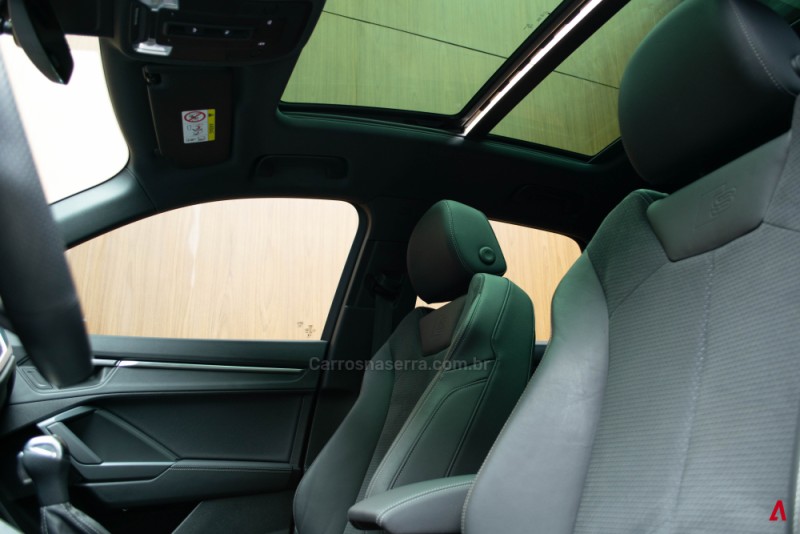 Q3 2.0 TFSI PERFORMANCE BLACK QUATTRO GASOLINA 4P AUTOMÁTICO - 2024 - GARIBALDI