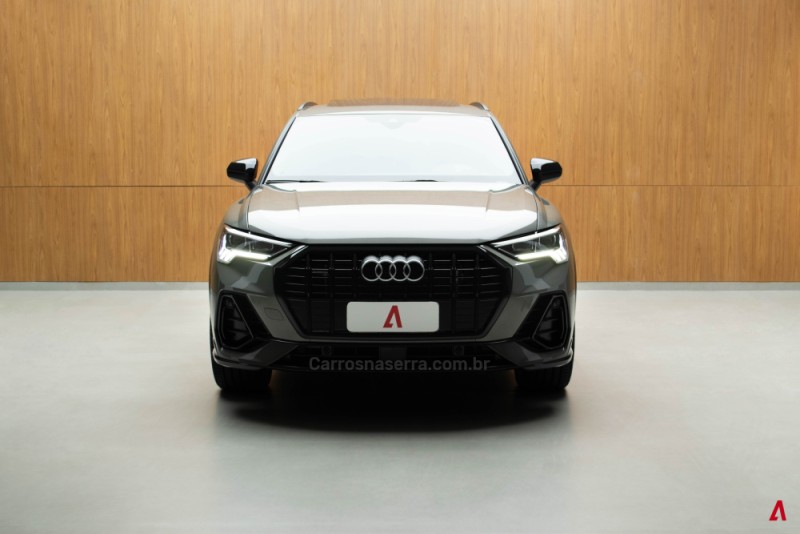 Q3 2.0 TFSI PERFORMANCE BLACK QUATTRO GASOLINA 4P AUTOMÁTICO - 2024 - GARIBALDI