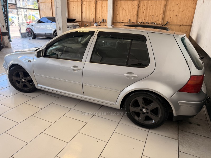 GOLF 1.6 MI 8V GASOLINA 4P MANUAL - 2003 - CAXIAS DO SUL