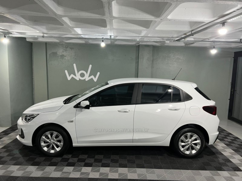 ONIX 1.0 LT 12V TURBO FLEX 4P MANUAL - 2023 - BENTO GONçALVES