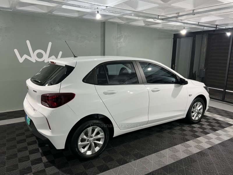 ONIX 1.0 LT 12V TURBO FLEX 4P MANUAL - 2023 - BENTO GONçALVES