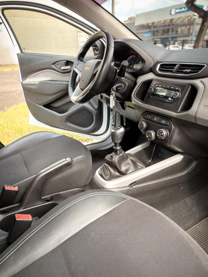 ONIX 1.0 MPFI LT 8V FLEX 4P MANUAL - 2019 - NOVO HAMBURGO