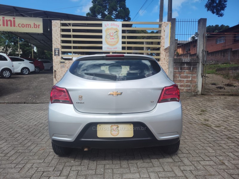 ONIX 1.0 MPFI LT 8V FLEX 4P MANUAL - 2019 - CANELA