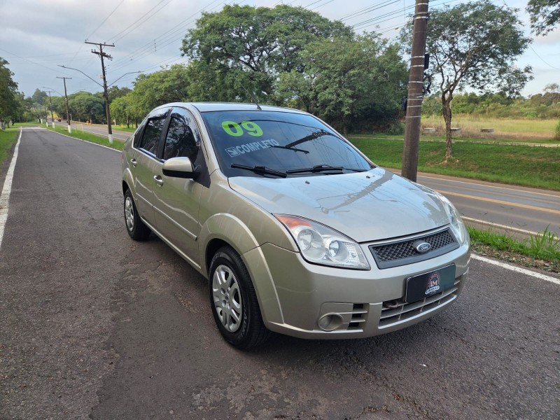 FIESTA 1.0 MPI SEDAN 8V FLEX 4P MANUAL - 2009 - VENâNCIO AIRES
