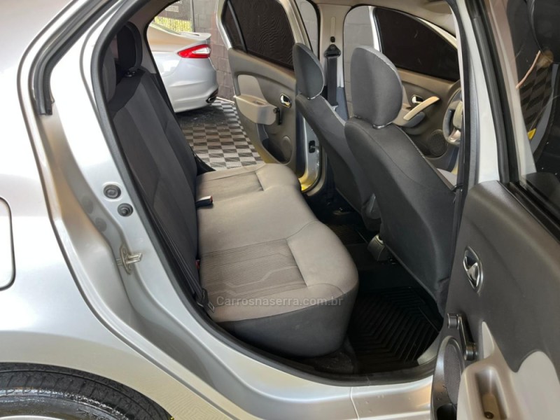 LOGAN 1.6 EXPRESSION 8V FLEX 4P MANUAL - 2015 - CAXIAS DO SUL