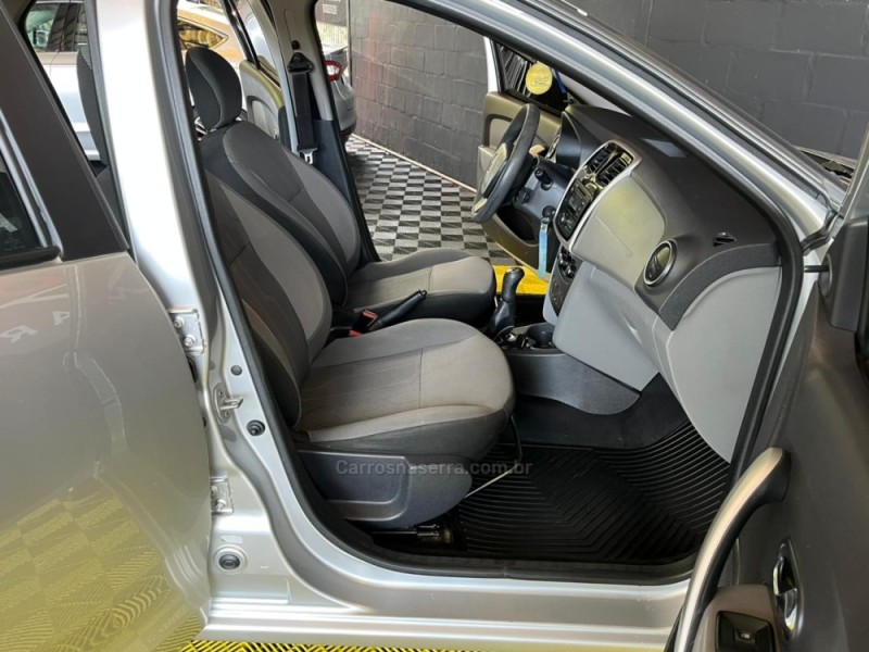 LOGAN 1.6 EXPRESSION 8V FLEX 4P MANUAL - 2015 - CAXIAS DO SUL