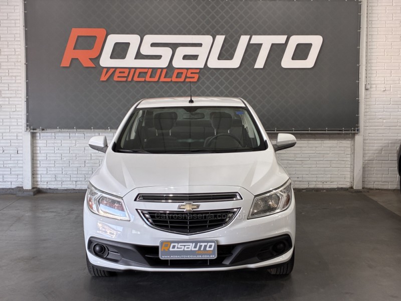 PRISMA 1.0 MPFI LT 8V FLEX 4P MANUAL - 2013 - VENâNCIO AIRES