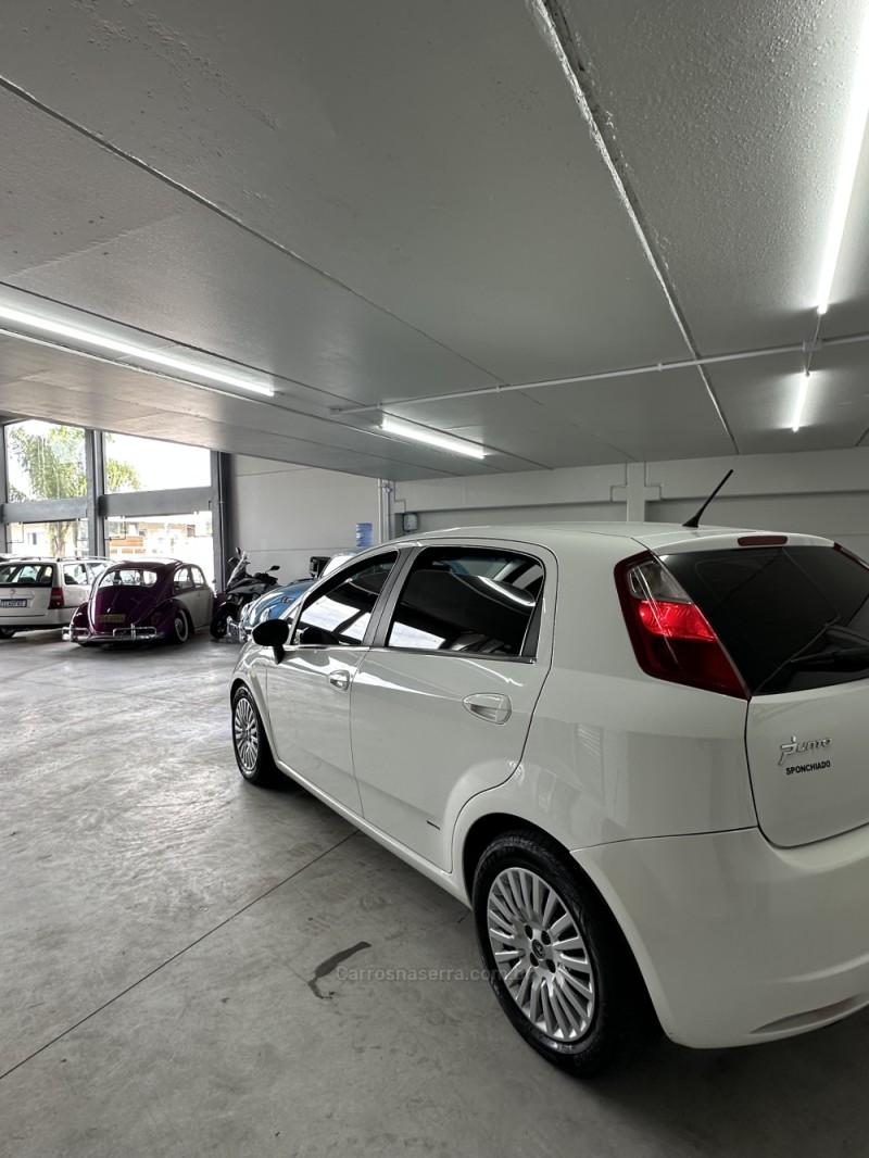 PUNTO 1.4 ATTRACTIVE 8V FLEX 4P MANUAL - 2011 - SãO MARCOS