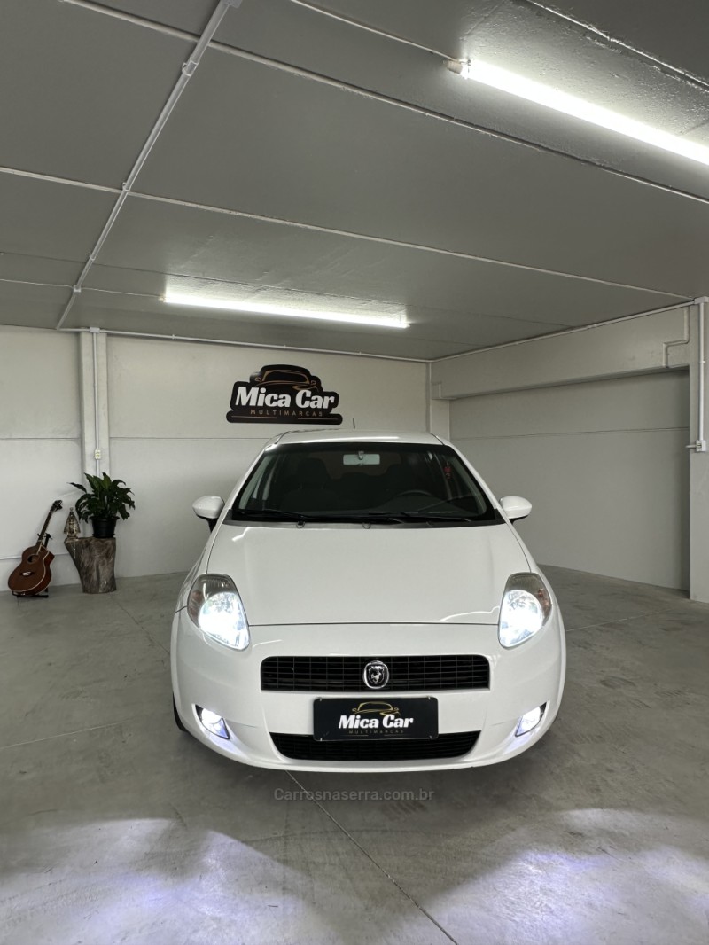 PUNTO 1.4 ATTRACTIVE 8V FLEX 4P MANUAL - 2011 - SãO MARCOS