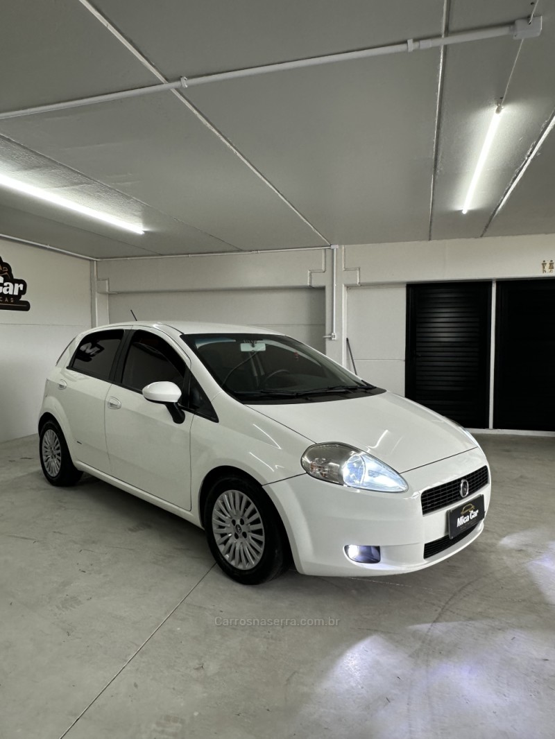 PUNTO 1.4 ATTRACTIVE 8V FLEX 4P MANUAL - 2011 - SãO MARCOS