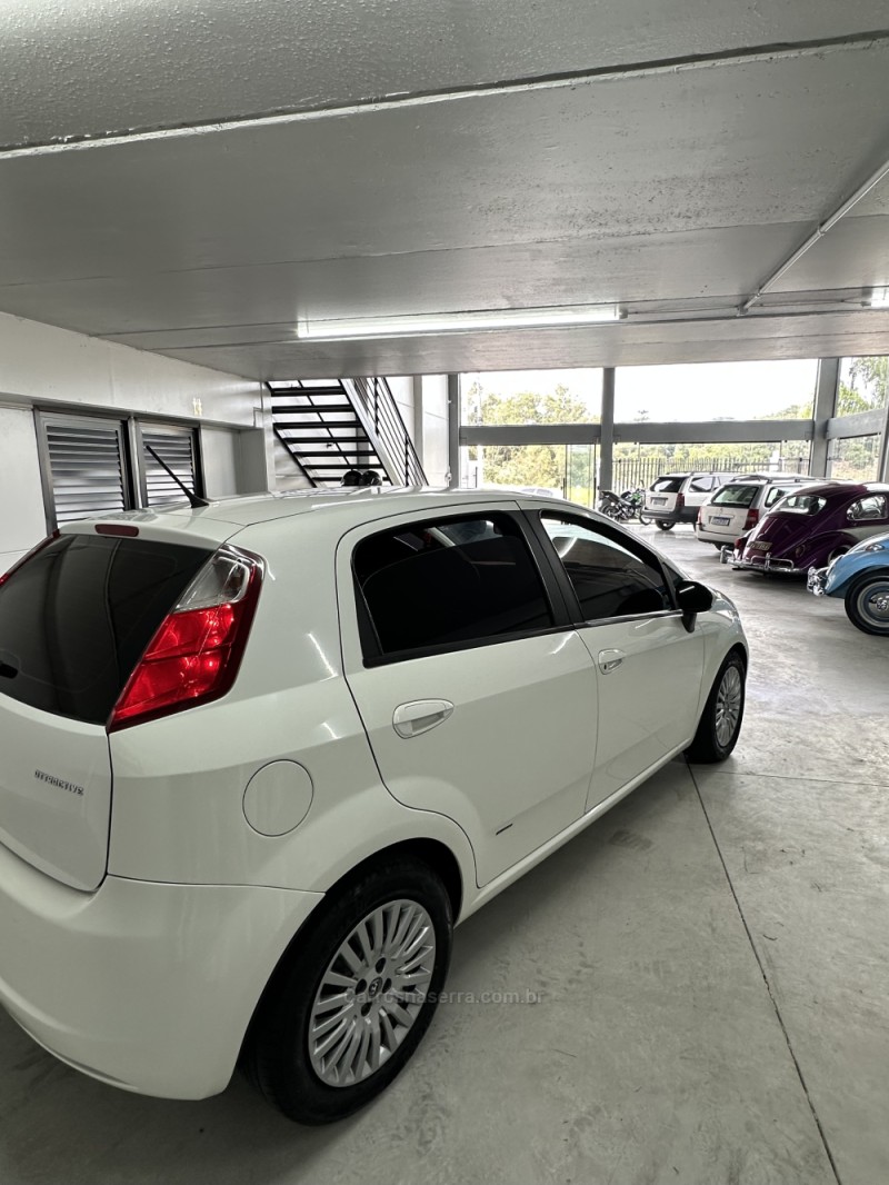 PUNTO 1.4 ATTRACTIVE 8V FLEX 4P MANUAL - 2011 - SãO MARCOS