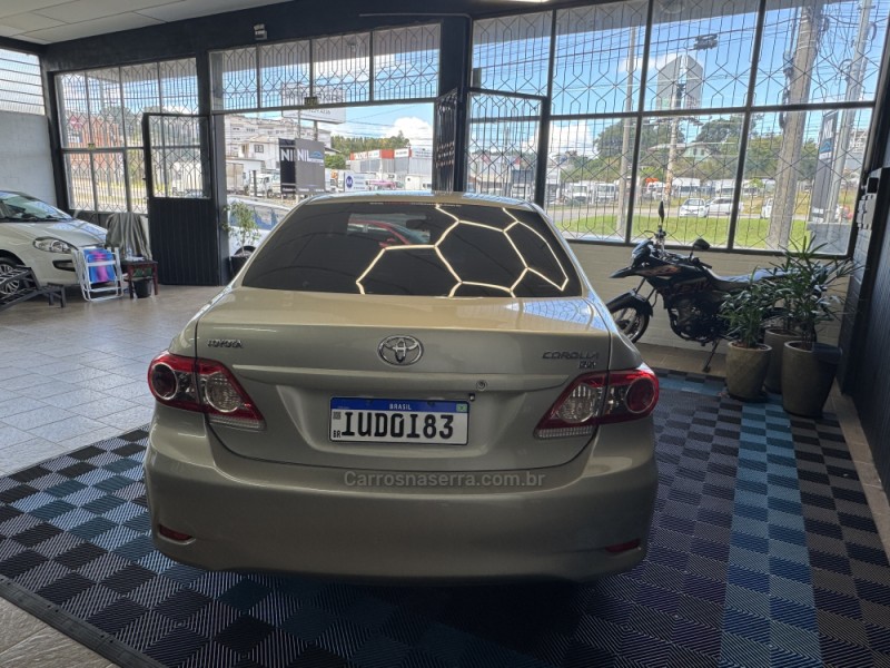 COROLLA 1.6 GLI 16V GASOLINA 4P AUTOMÁTICO - 2013 - CAXIAS DO SUL