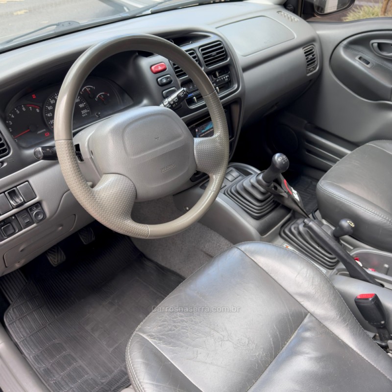 TRACKER 2.0 4X4 16V GASOLINA 4P MANUAL - 2008 - FLORES DA CUNHA