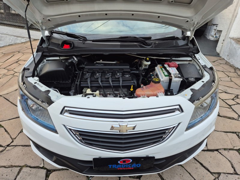 ONIX 1.4 MPFI LT 8V FLEX 4P MANUAL - 2015 - CAXIAS DO SUL