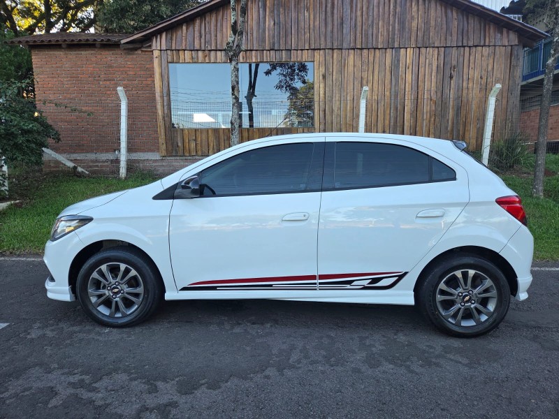 ONIX 1.4 MPFI EFFECT 8V FLEX 4P MANUAL - 2015 - VENâNCIO AIRES