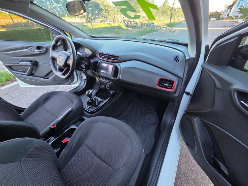 ONIX 1.4 MPFI EFFECT 8V FLEX 4P MANUAL - 2015 - VENâNCIO AIRES