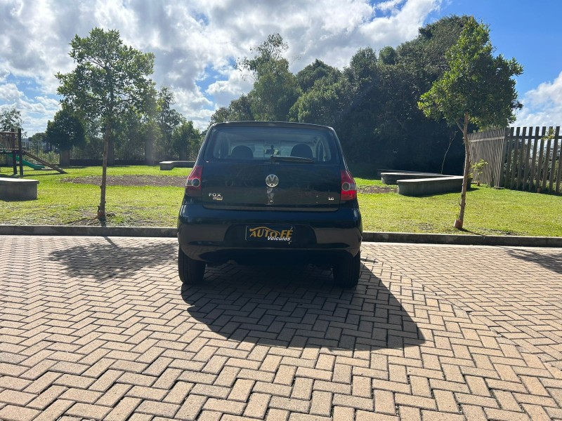 FOX 1.6 MI PLUS 8V FLEX 2P MANUAL - 2004 - CANELA