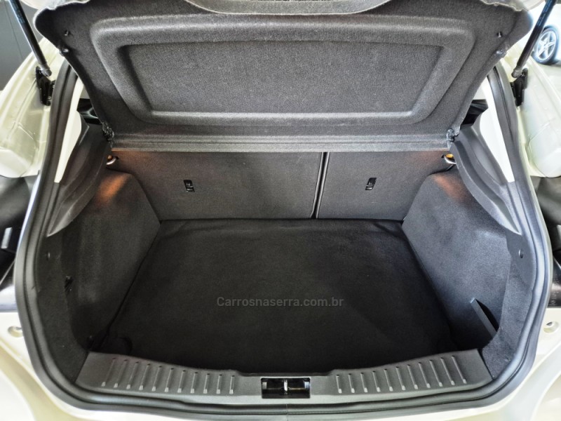 FOCUS 2.0 TITANIUM PLUS HATCH 16V FLEX 4P AUTO - 2016 - CAXIAS DO SUL