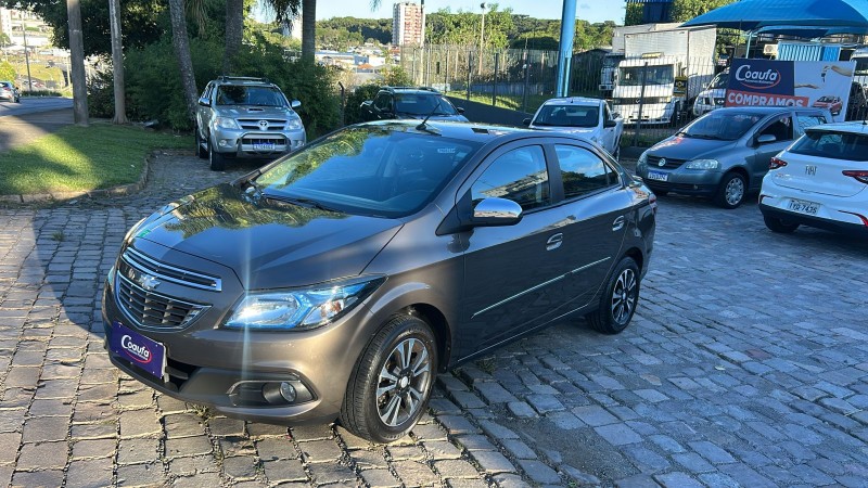 prisma 1.4 mpfi lt 8v flex 4p automatico 2014 farroupilha
