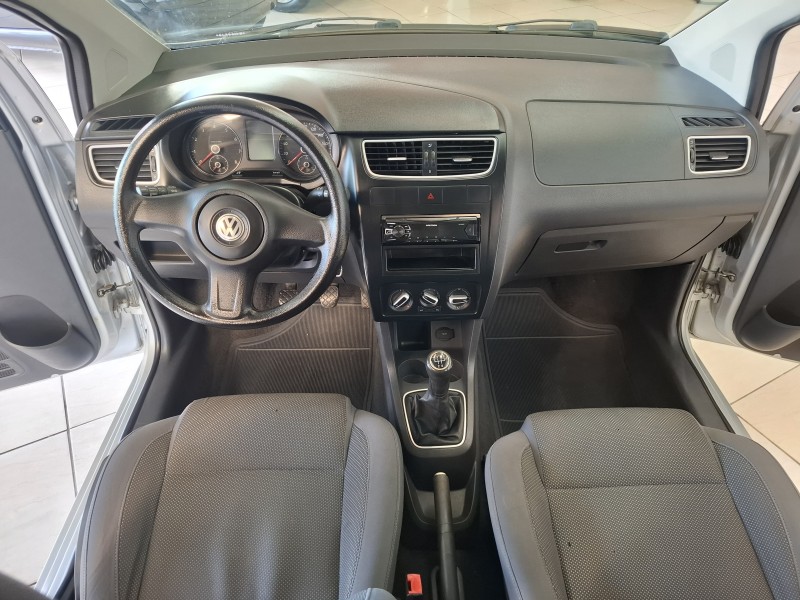 FOX 1.0 MI 8V FLEX 4P MANUAL - 2011 - FARROUPILHA