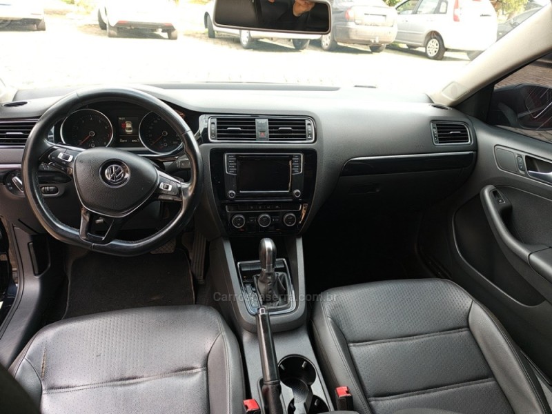 JETTA 2.0 TSI HIGHLINE 211CV GASOLINA 4P TIPTRONIC - 2016 - GUAPORé