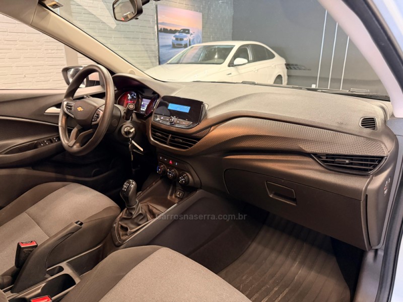 ONIX 1.0 12V TURBO FLEX 4P MANUAL - 2022 - ESTâNCIA VELHA