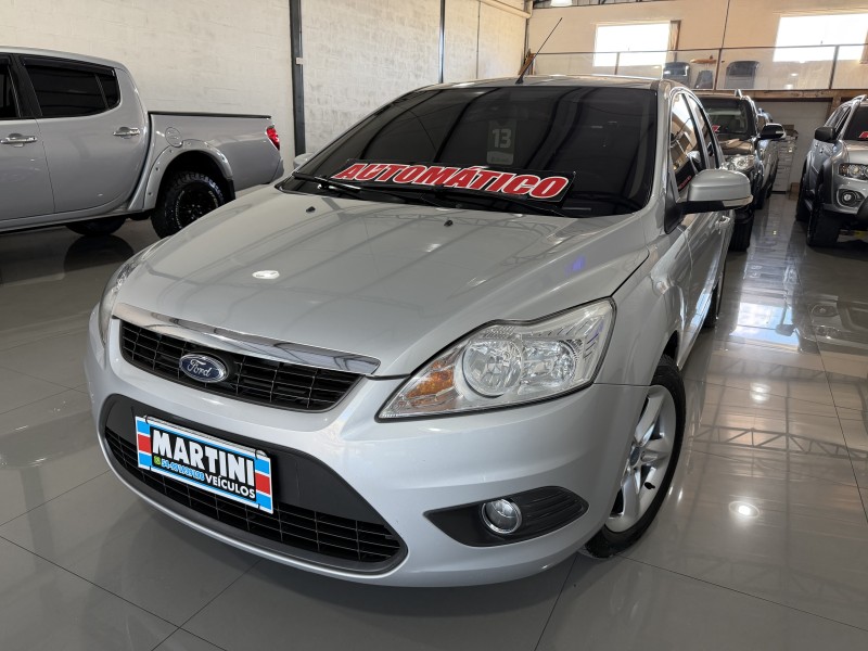 focus 2.0 16v flex 4p automatico 2013 caxias do sul