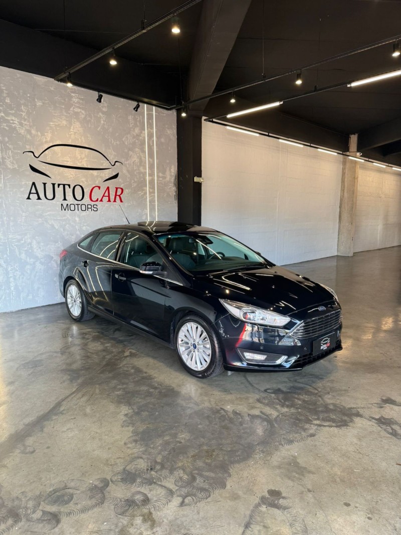 FOCUS 2.0 TITANIUM PLUS FASTBACK 16V FLEX 4P AUTOMÁTICO - 2016 - CAXIAS DO SUL