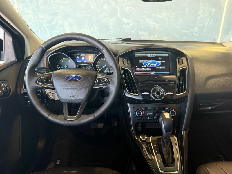 FOCUS 2.0 TITANIUM PLUS FASTBACK 16V FLEX 4P AUTOMÁTICO - 2016 - CAXIAS DO SUL