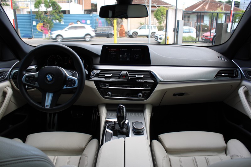 530I 2.0 M SPORT 16V TURBO GASOLINA 4P AUTOMÁTICO - 2018 - CAXIAS DO SUL