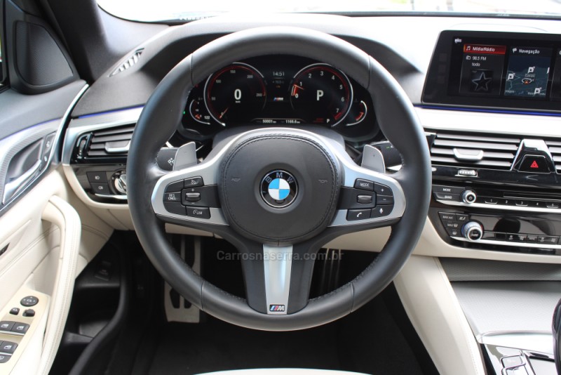 530I 2.0 M SPORT 16V TURBO GASOLINA 4P AUTOMÁTICO - 2018 - CAXIAS DO SUL