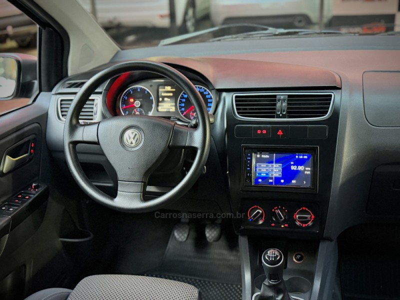 SPACEFOX 1.6 MI COMFORTLINE 8V FLEX 4P MANUAL - 2011 - ESTâNCIA VELHA