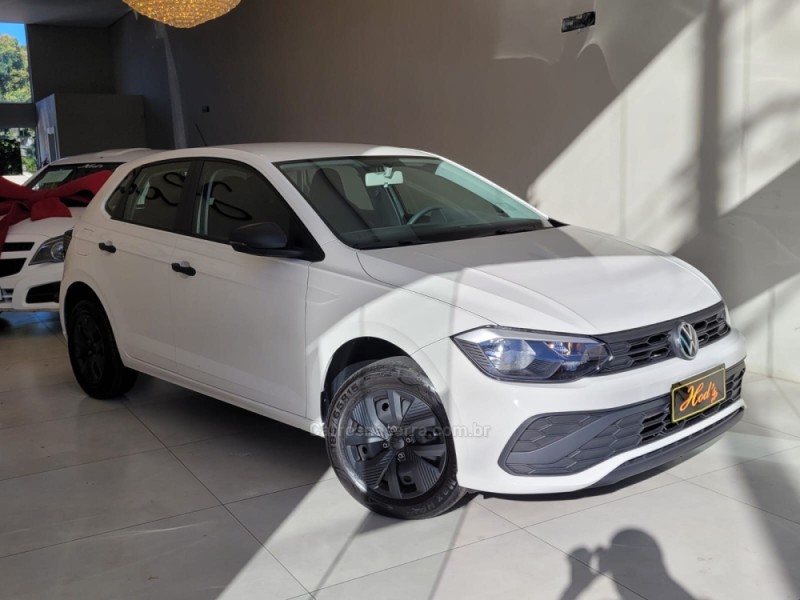 POLO 1.0 MPI TRACK 4P MANUAL - 2025 - CANELA
