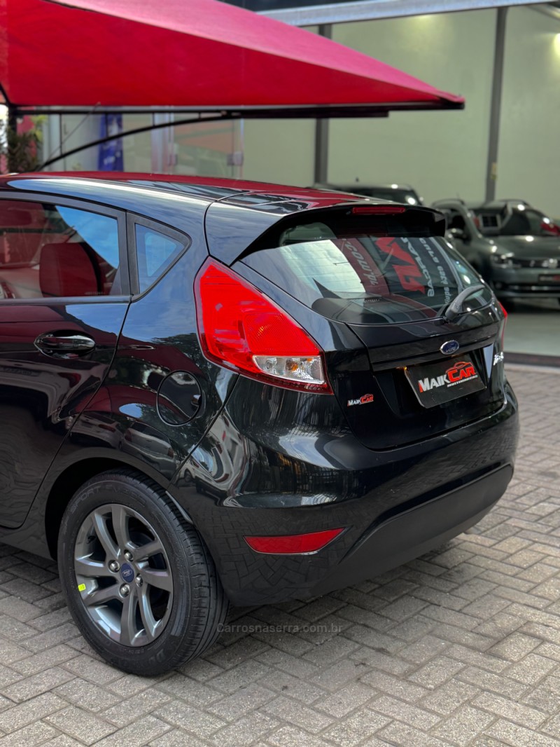 FIESTA 1.6 SE HATCH 16V FLEX 4P MANUAL - 2017 - ESTâNCIA VELHA