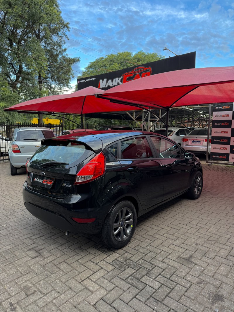FIESTA 1.6 SE HATCH 16V FLEX 4P MANUAL - 2017 - ESTâNCIA VELHA