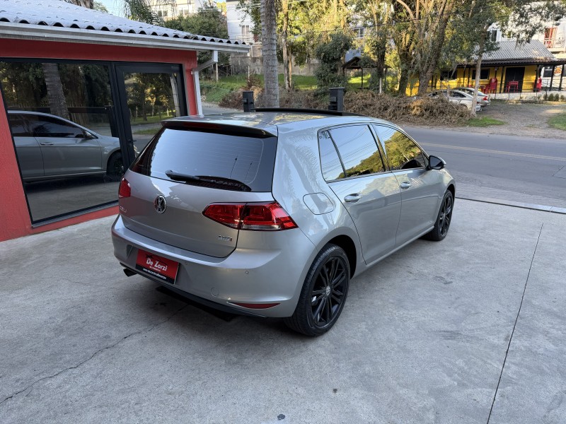 GOLF 1.6 MSI COMFORTLINE 16V TOTAL FLEX 4P TIPTRONIC - 2016 - CAXIAS DO SUL