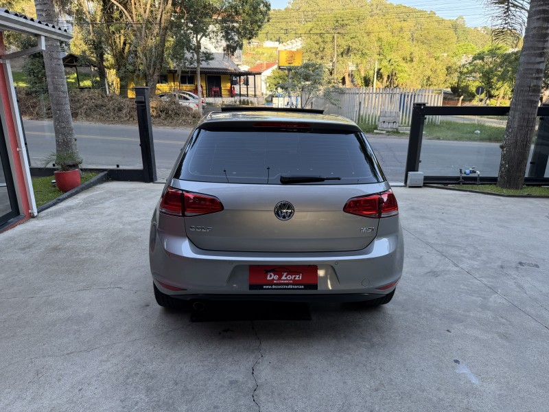 GOLF 1.6 MSI COMFORTLINE 16V TOTAL FLEX 4P TIPTRONIC - 2016 - CAXIAS DO SUL