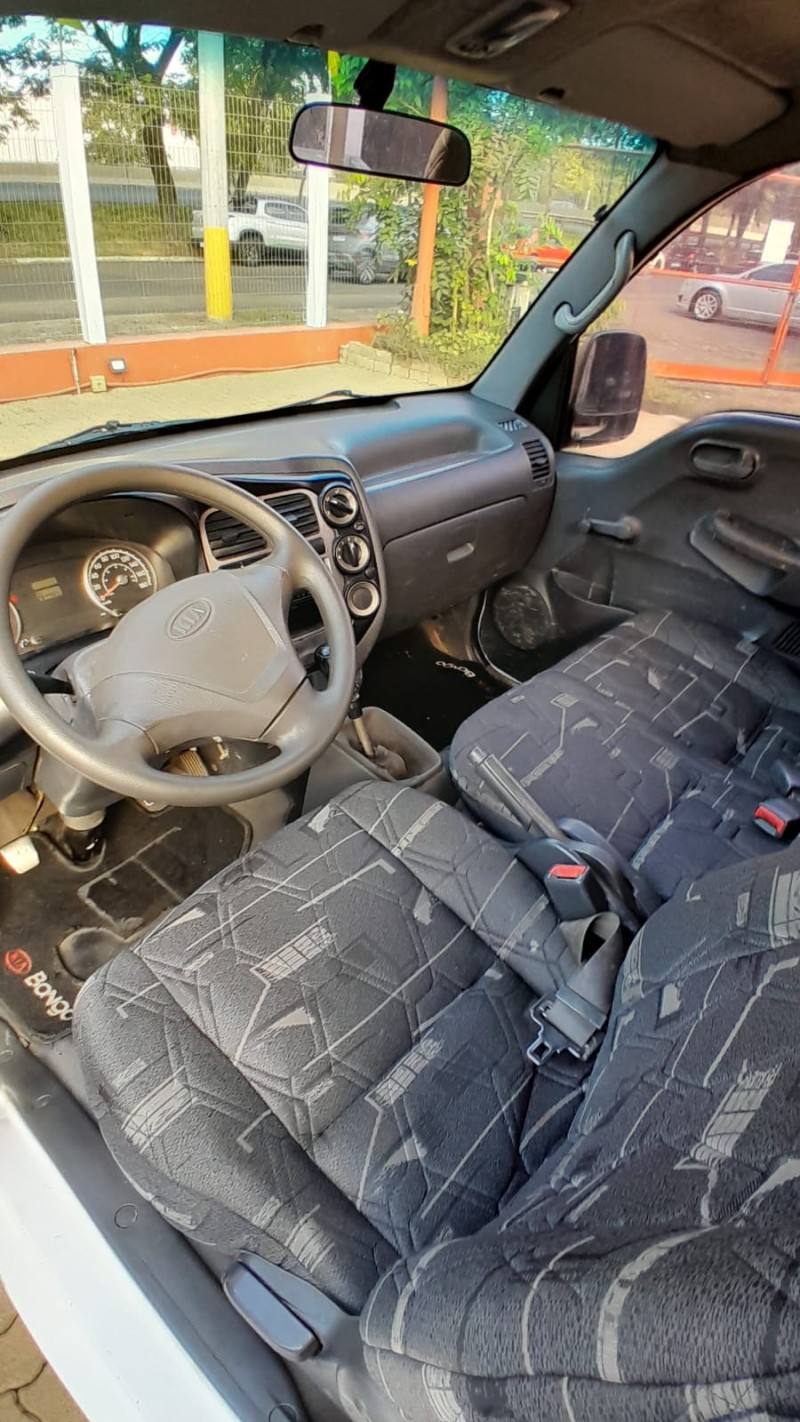 BONGO 2.5 K-2500 4X2 CS TURBO DIESEL 2P MANUAL - 2010 - ESTâNCIA VELHA