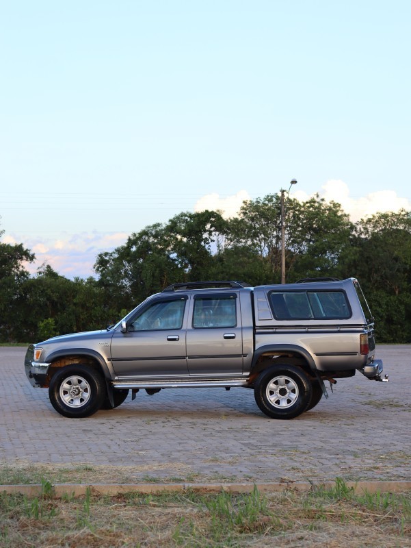HILUX 2.8 SR5 4X4 CD 8V DIESEL 4P MANUAL - 1999 - ANTôNIO PRADO