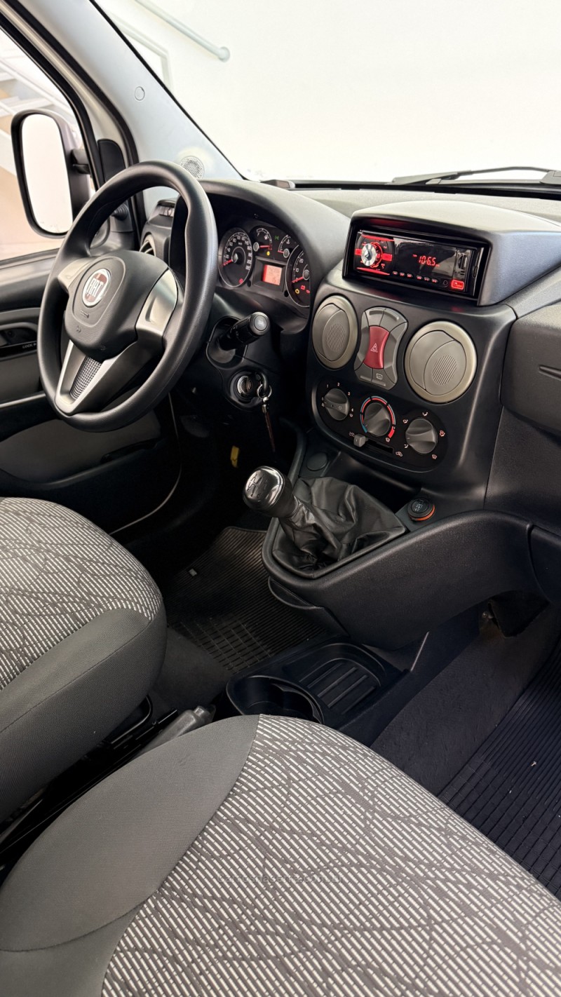 DOBLÓ 1.4 MPI ATTRACTIVE 8V FLEX 4P MANUAL 7 LUGARES - 2015 - BENTO GONçALVES