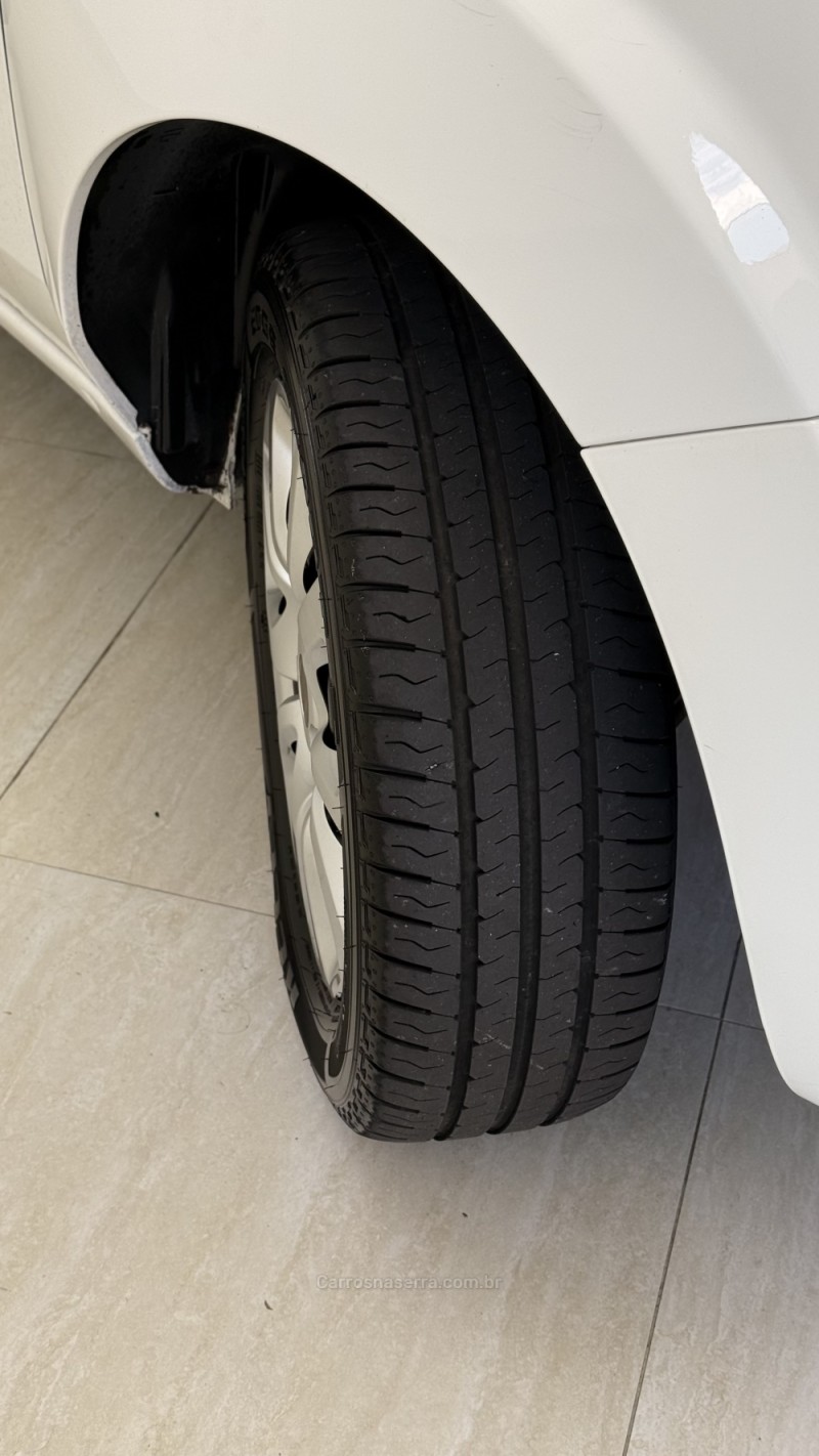 DOBLÓ 1.4 MPI ATTRACTIVE 8V FLEX 4P MANUAL 7 LUGARES - 2015 - BENTO GONçALVES