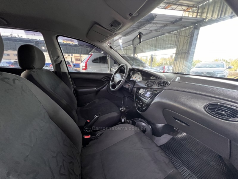FOCUS 1.6 GL 8V GASOLINA 4P MANUAL - 2007 - BOM PRINCíPIO