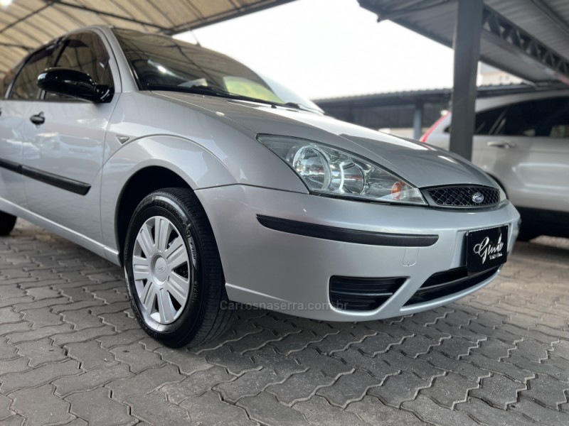 FOCUS 1.6 GL 8V GASOLINA 4P MANUAL - 2007 - BOM PRINCíPIO