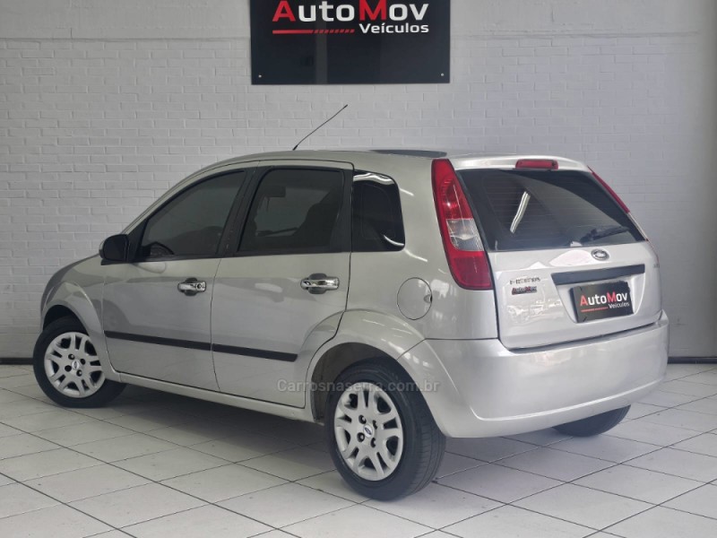 FIESTA 1.0 MPI CLASS 8V FLEX 4P MANUAL - 2006 - CAXIAS DO SUL