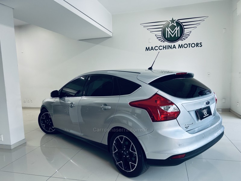 FOCUS 2.0 TITANIUM HATCH 16V FLEX 4P AUTOMÁTICO - 2015 - CAXIAS DO SUL