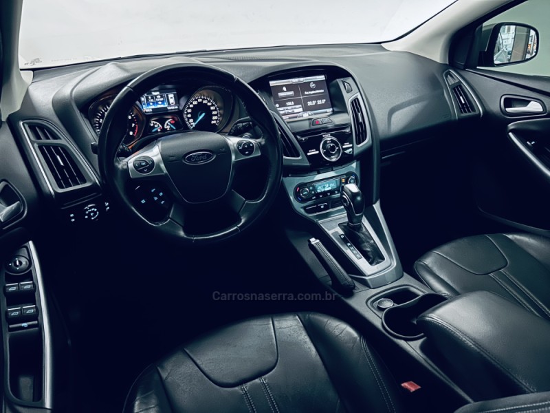 FOCUS 2.0 TITANIUM HATCH 16V FLEX 4P AUTOMÁTICO - 2015 - CAXIAS DO SUL