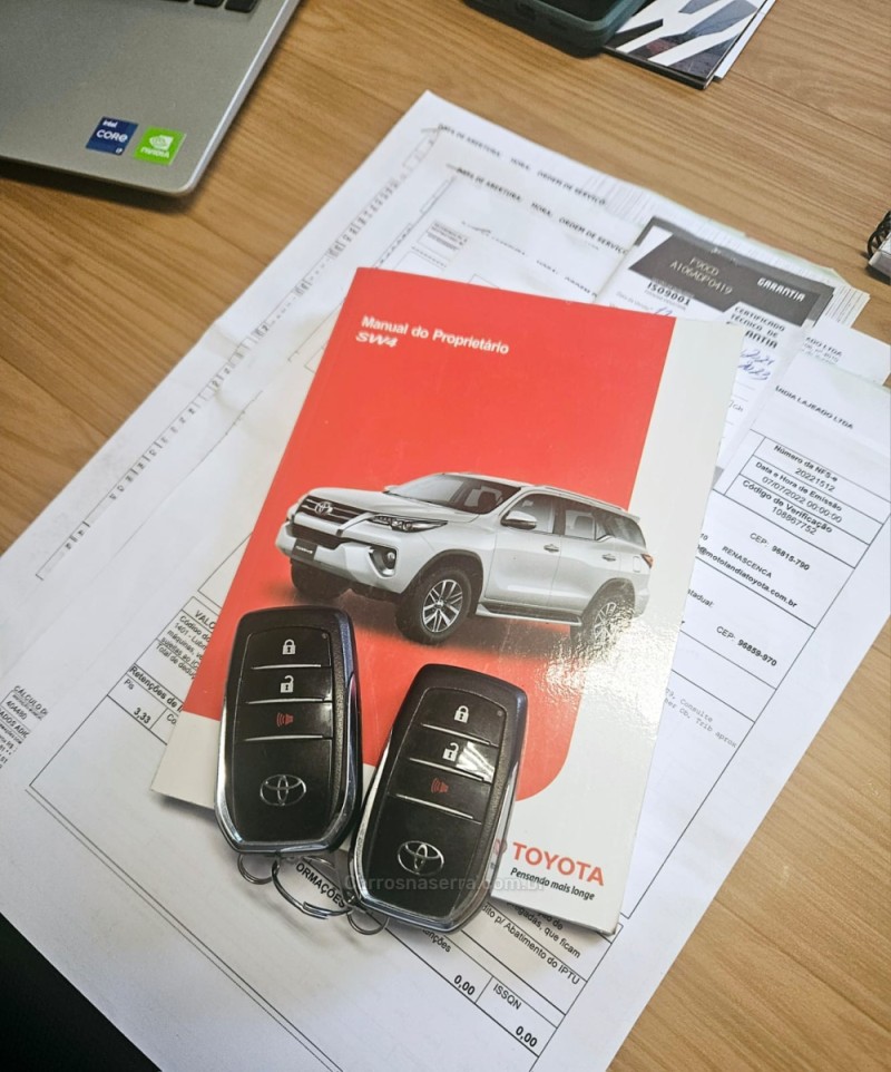 HILUX SW4 2.7 SRV 4X2 16V FLEX 7 LUGARES 4P AUTOMÁTICO - 2019 - LAJEADO