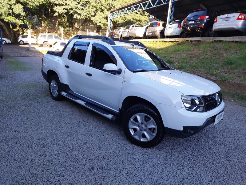 DUSTER OROCH 1.6 16V FLEX EXPRESSION 4P MANUAL - 2018 - BENTO GONçALVES