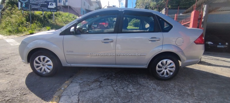 FIESTA 1.6 MPI CLASS SEDAN 8V FLEX 4P MANUAL - 2009 - FARROUPILHA